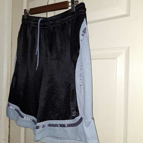 Andi men's shorts size large - Picture 4 of 6